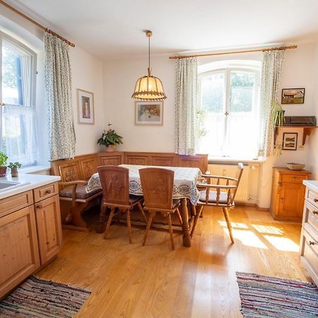 Landhauswohnung Mit Wildromantischem Garten Fussen Exterior foto