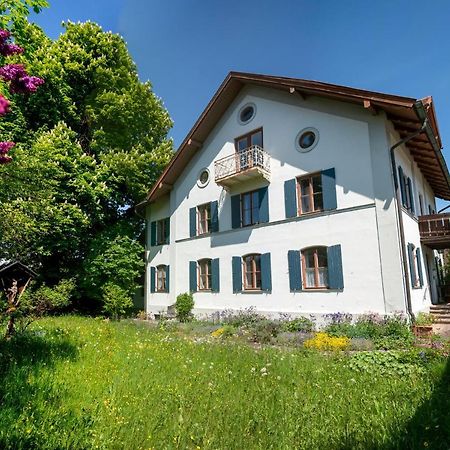 Landhauswohnung Mit Wildromantischem Garten Fussen Exterior foto