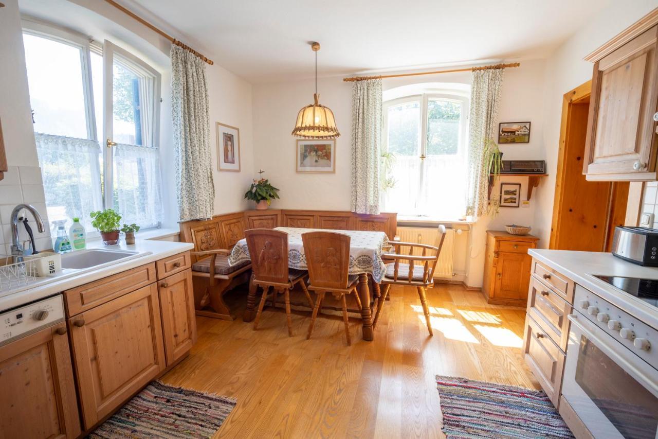 Landhauswohnung Mit Wildromantischem Garten Fussen Exterior foto