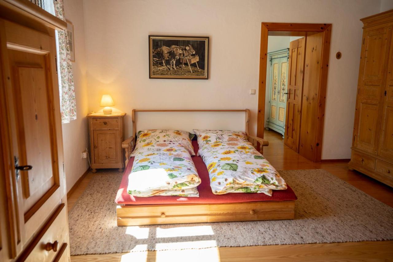 Landhauswohnung Mit Wildromantischem Garten Fussen Exterior foto