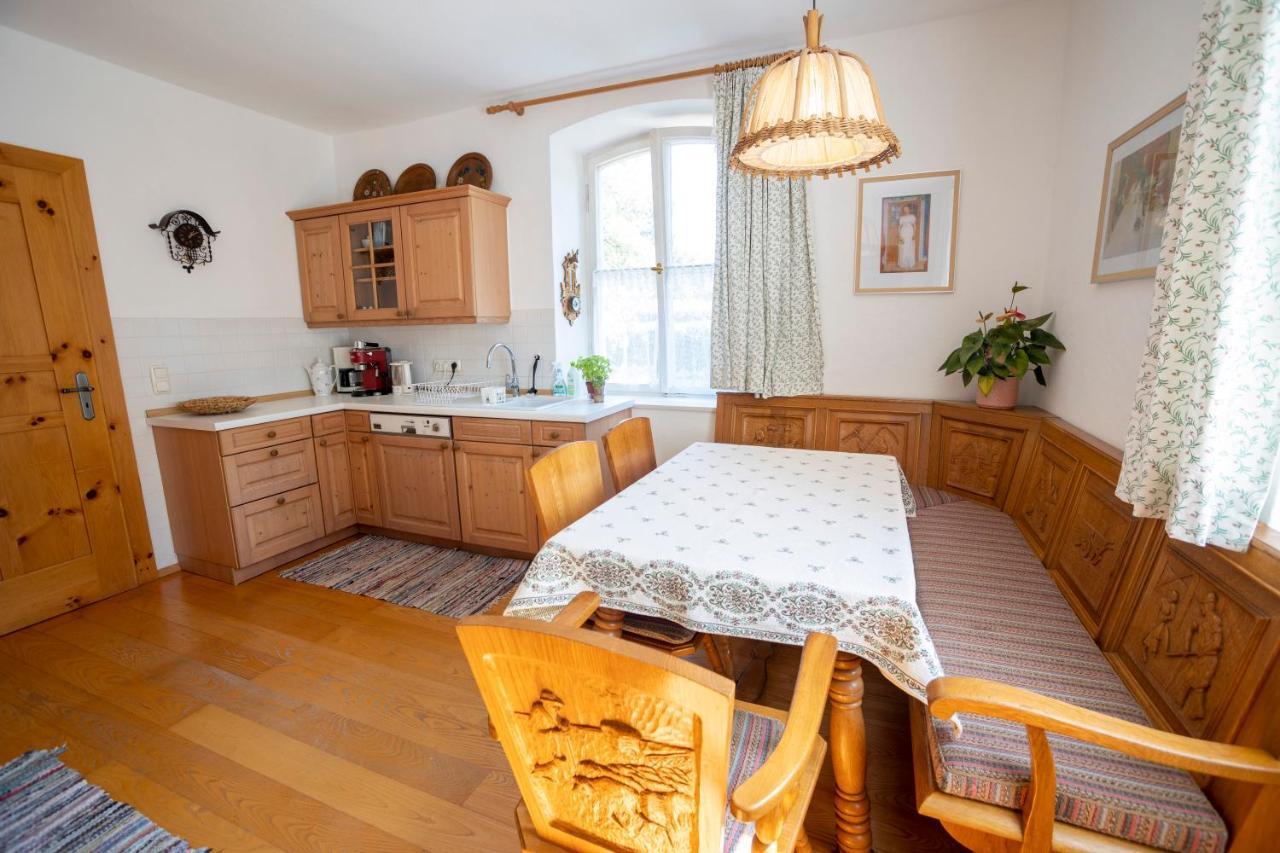 Landhauswohnung Mit Wildromantischem Garten Fussen Exterior foto