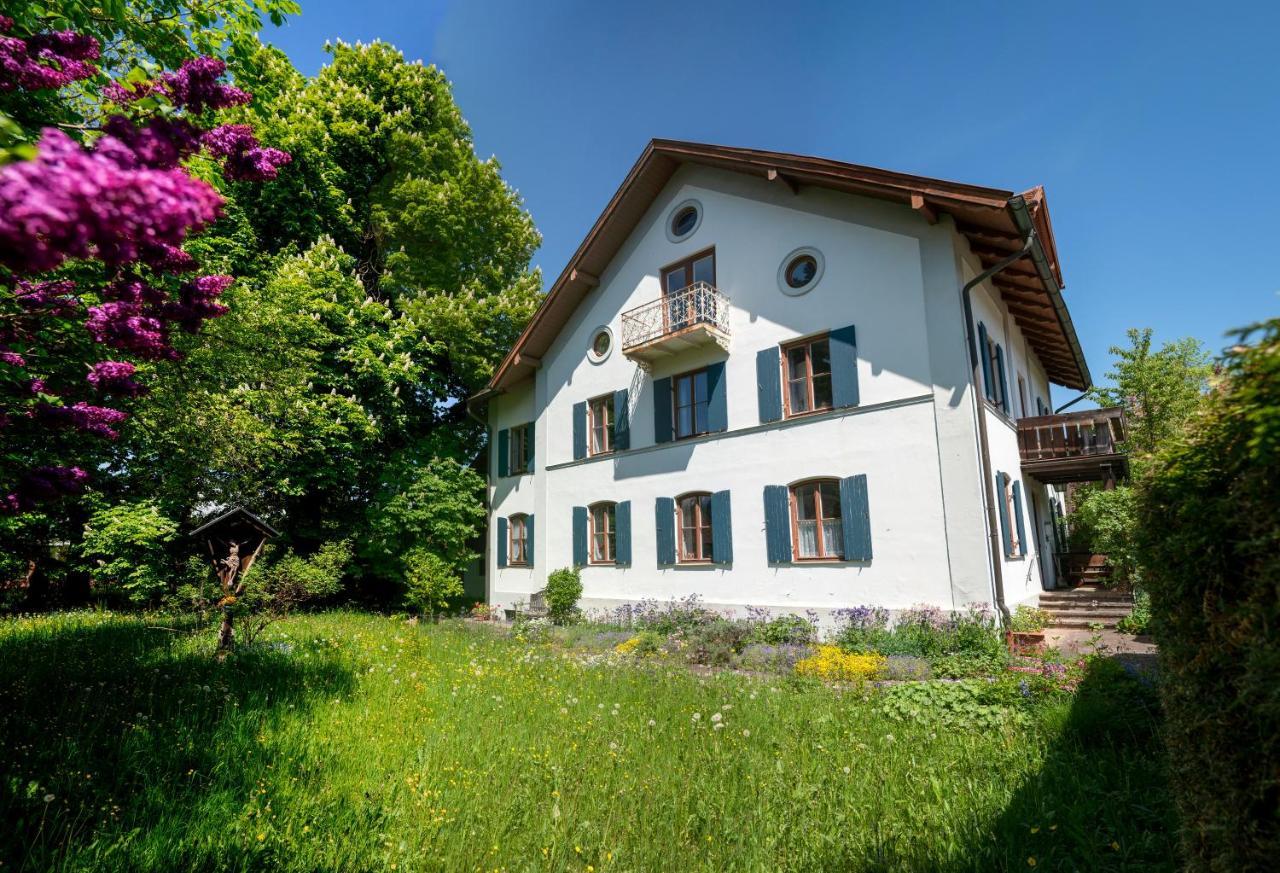 Landhauswohnung Mit Wildromantischem Garten Fussen Exterior foto