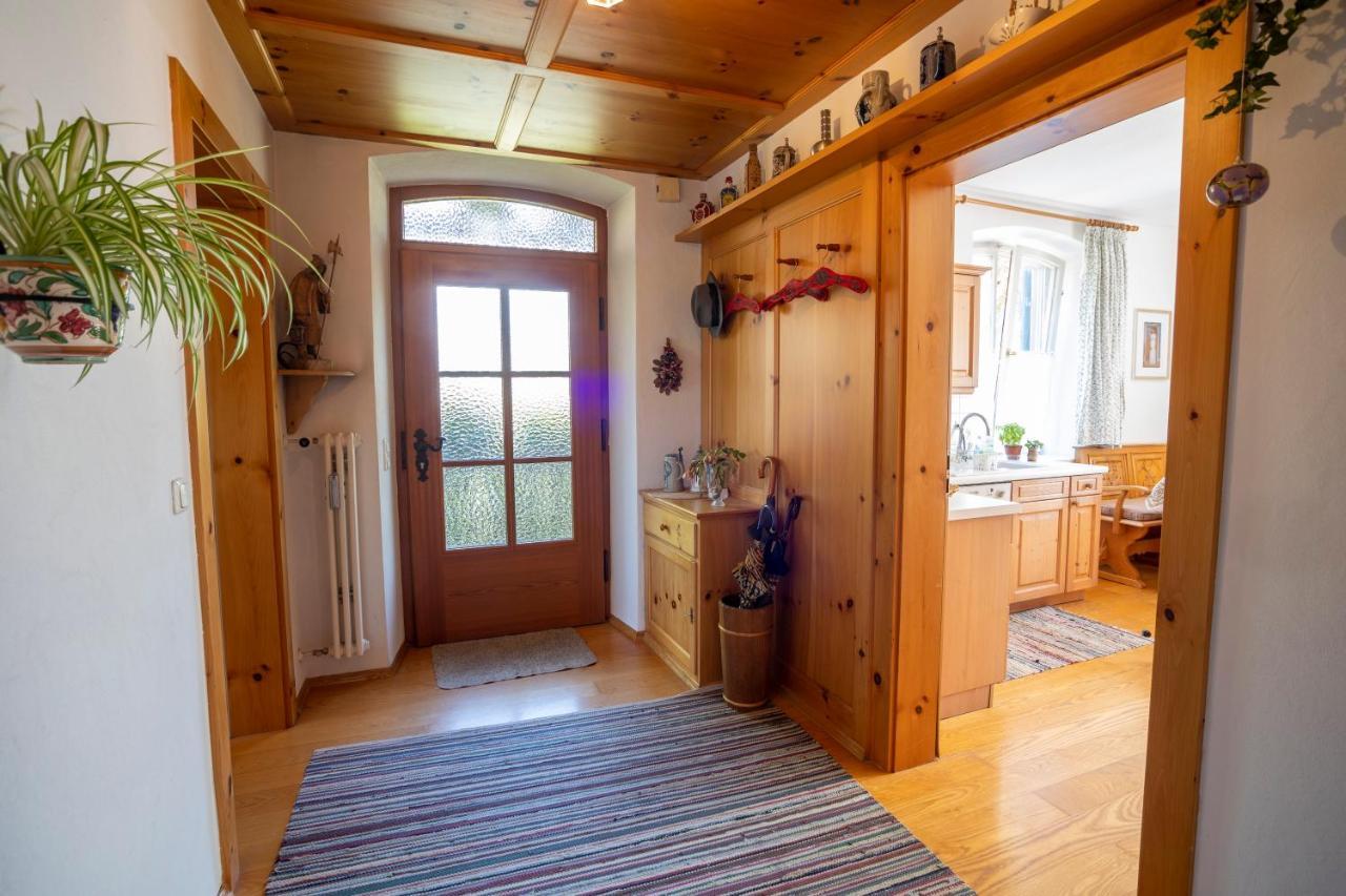 Landhauswohnung Mit Wildromantischem Garten Fussen Exterior foto
